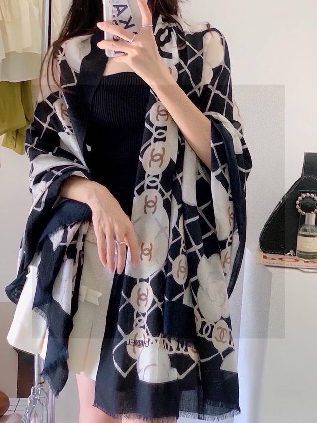 香家最最经典的山茶花系列，经典到每个女人的衣柜都要收纳的一条 满足你的日常所需，舒适的触感，让你舍不得脱卸，快快入手一条细细品鉴 经典永远不可替代出口欧洲专柜的