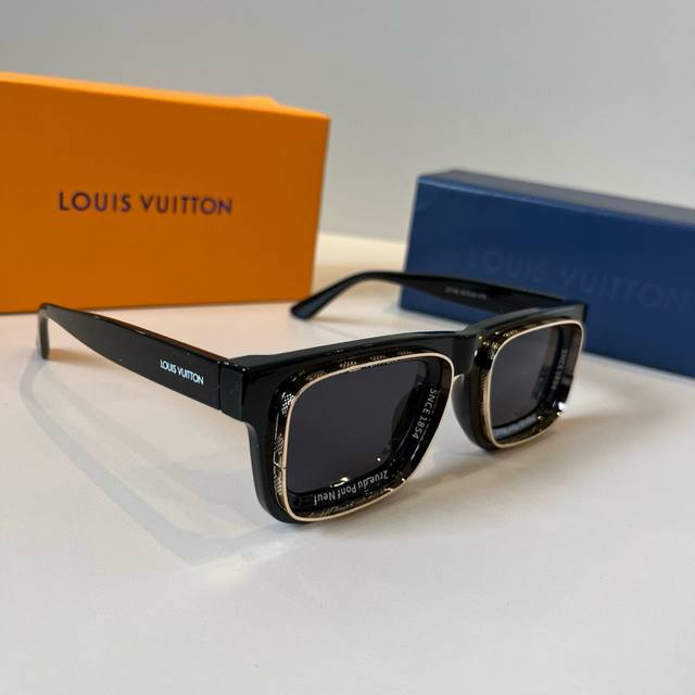 Lv 路易威登太阳镜Louis Vuitton Model: 7782 Size: 50-23-143 太好看了吧！上脸超显脸小 姐妹们自己体会吧，已经词尽了靈