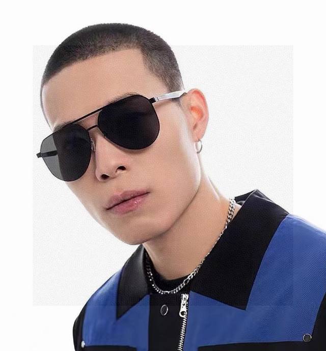 Gucci 2025新款男女情侣款太阳镜多边形墨镜Ip电镀永不褪色 超轻超有弹性整幅眼镜无螺丝重要的是压不坏 高清尼龙镜片、精湛的工艺 原版材料 休闲大气不挑人