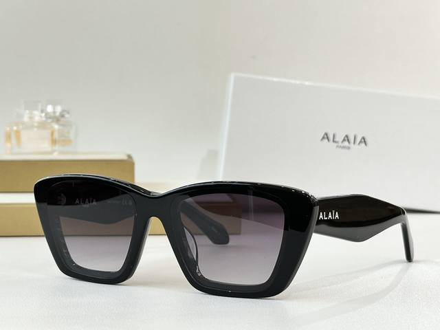 Alaia Mod：Aa0070S Size：57-17-145