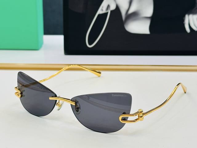 蒂芙家 Tiffany & Co. Tf3112K Size：61口16-135 时尚太阳镜架 B多色可选 太阳镜