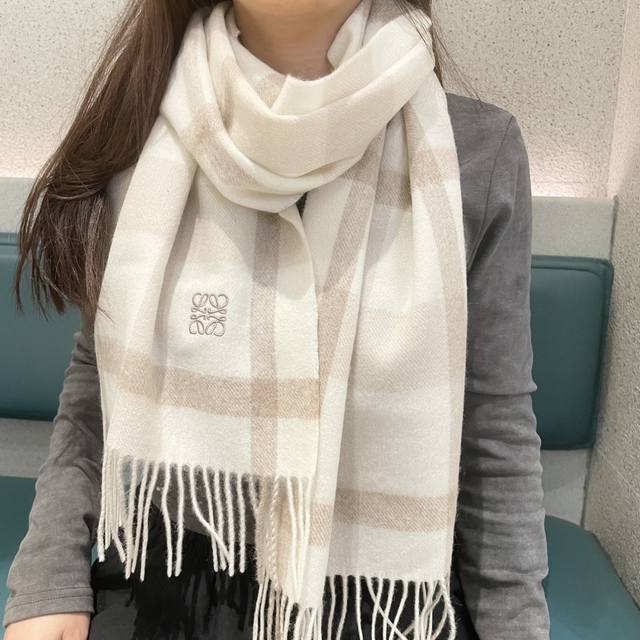 顶级原单中性款罗意威 很幸運拿到這個品牌的東西，真的不多見，很少在國內做訂單，款式真的少的可怜羅意威作為西班牙的頂尖奢侈品牌，秉承傳統，技藝，熱誠，散髮獨特的西