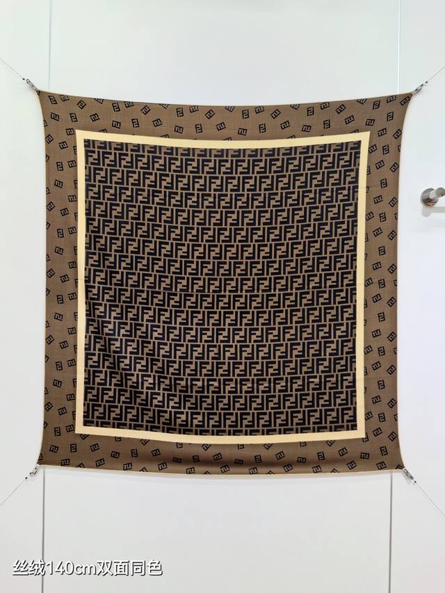 Rfd2510 双面同色 140X140Cm 70%羊绒30%真丝 芬迪