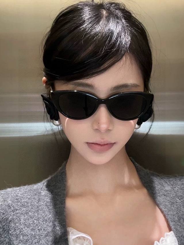 偏光系列太阳镜 原版出货 巴宝莉网红超爆款经典奢华全球风 [亲亲] 时尚方框太阳镜 气质非凡 经典大框款式太阳眼镜[篮球] 顶级品质 奢华Logo 正版板材质量