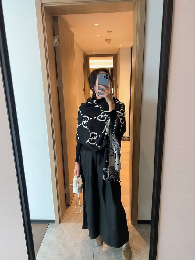 最新款火到全球Gucci专柜断货！！我们的终于来了！！！久等了，绝对必须得最好的品质生产线下来才能保证品质完美，独家牛逼品质，必须让我们老姐妹们大大方方的美！！