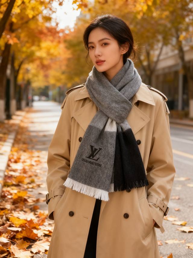 路易威登Lv男女同款披肩羊绒经典格纹围巾高尖端产物，经典Logo刺绣，时尚大牌的顶尖设计款拿到手你就会明白质量真的超级赞超级柔软保暖亲肤太美太惊艳了此款目前只有