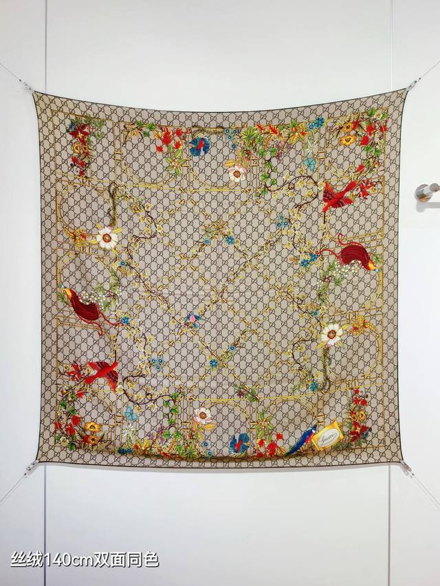 Rgc2514 双面同色 140X140Cm 70%羊绒30%真丝 古驰