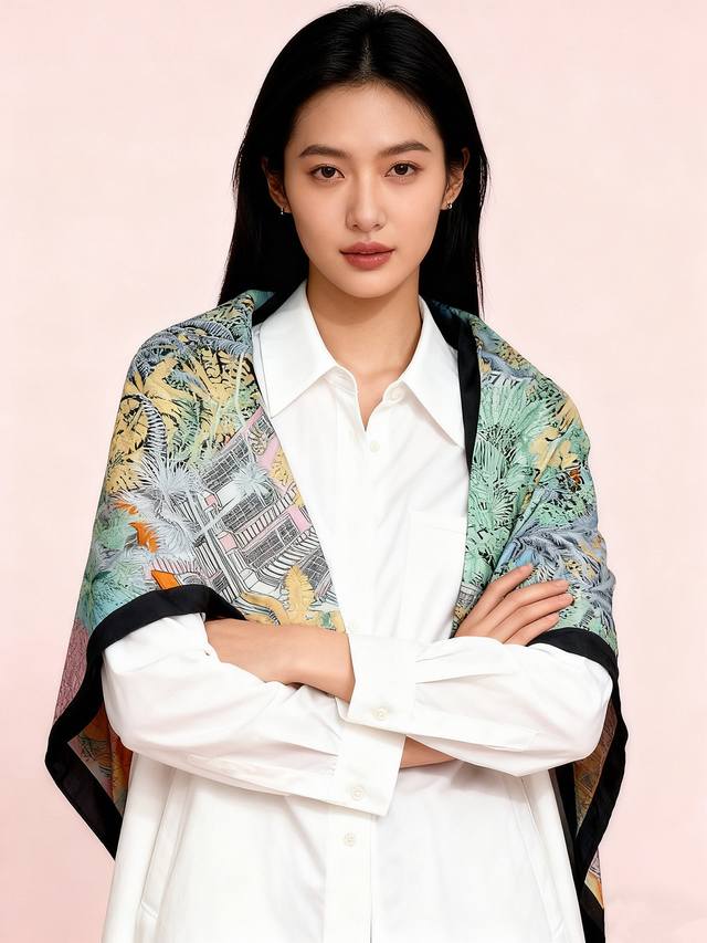 重磅推荐的140顶级丝绒双面异色披肩 回归自然 披肩尺寸：140*140方巾 70%羊绒30%真丝 这张复杂的手绘作品是“View From The Hills