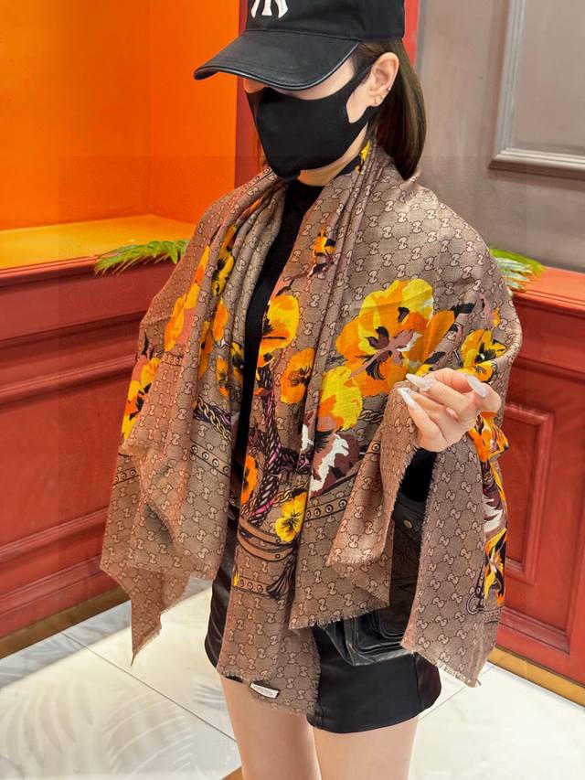 爆款出货 真正的海外原版货 从海外买的正品花了一个月画稿打版，要做咱们就做最好的 一花四色每色都把我惊艳到了真的是美极了，建议每色都可入 140.140顶级30