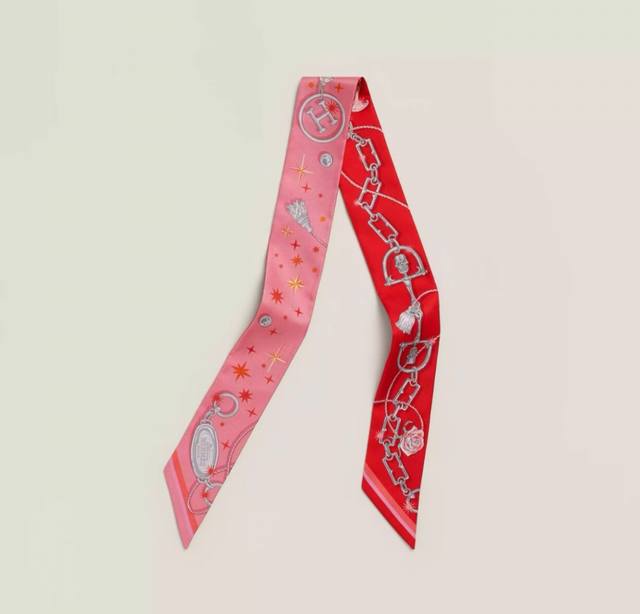 派对时间到”100%重磅真丝斜纹绸，爱马仕束发带 双面双款！顶级斜纹真丝打造 超精细的印花非常清晰 绝对是送礼自用的首选丝带既可绕于颈间，亦可缠于腕部、腰部，同