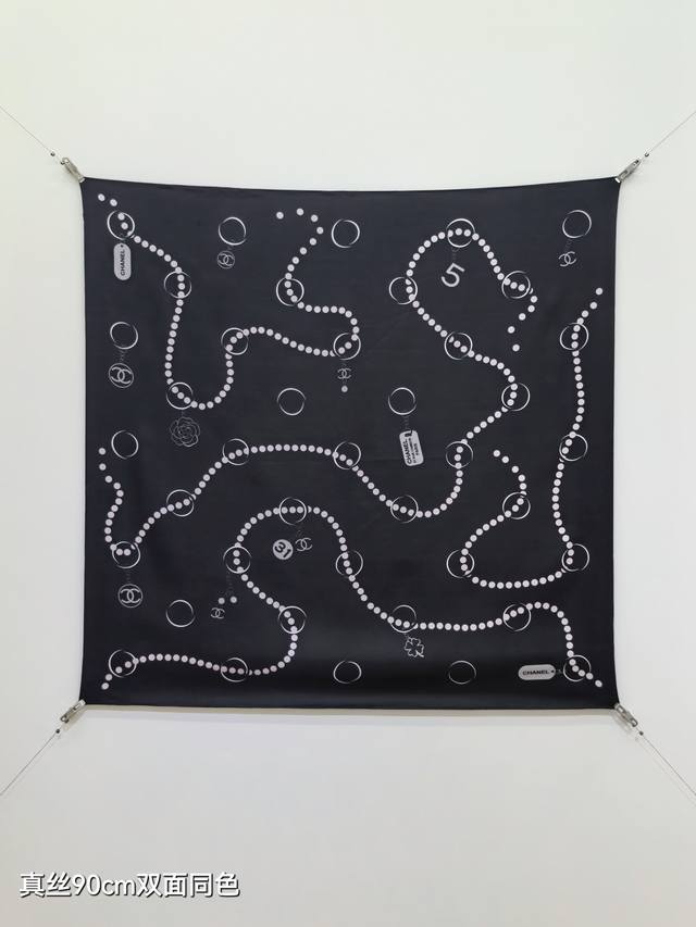 Scc2580 18姆米双面 90X90Cm斜纹真丝 香奈儿