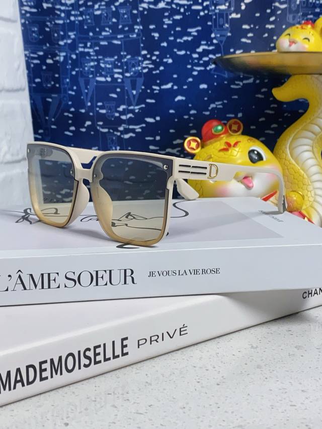 Dior迪奥 2025新款墨镜女潮高级感方形大框韩版网红眼镜圆脸显瘦防紫外线太阳镜女款