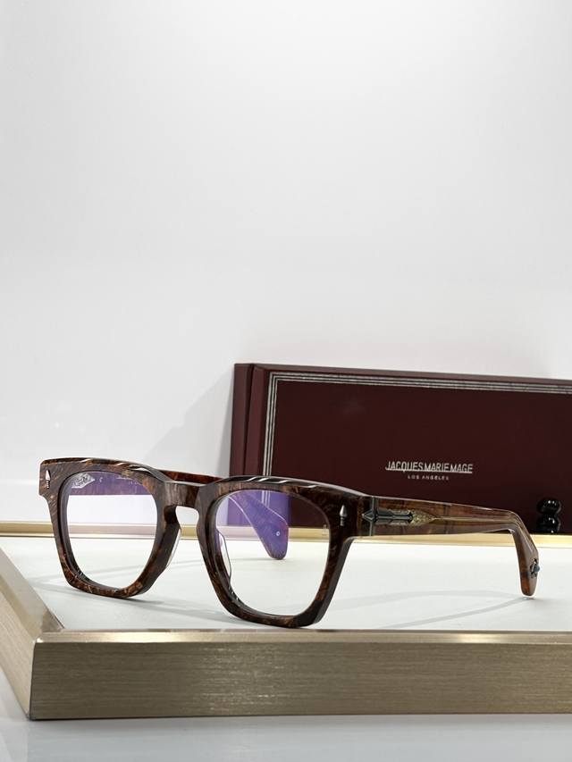 Jacques Marie Mage 绿松石系列 8.0厚料定制原版复刻 日本手工眼镜 镜框採用厚金属打造出復古的镜框作品，而鏡面正面，卻保留著纖幼線條，盡顯職