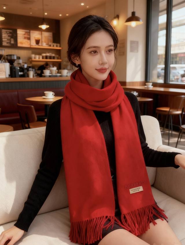 巴宝莉Burberry字母专柜款 顶级出口尾单刺绣货不多，下手一定要快，真心美的让人非常非常心动 上身效果简直美翻了 品质非常完美 送男女朋友的绝佳礼品尺寸：3