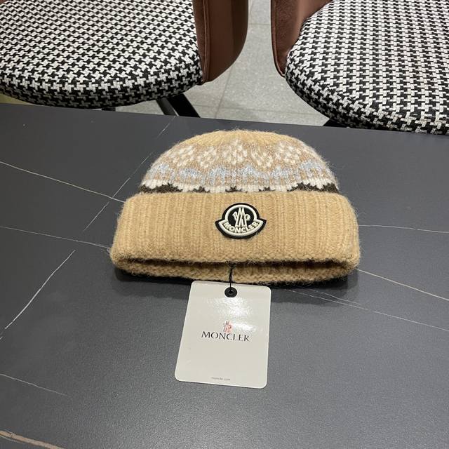Moncler 蒙口 费尔岛复古针织帽女秋冬保暖提花毛 线帽韩版百搭显脸小护耳套头帽