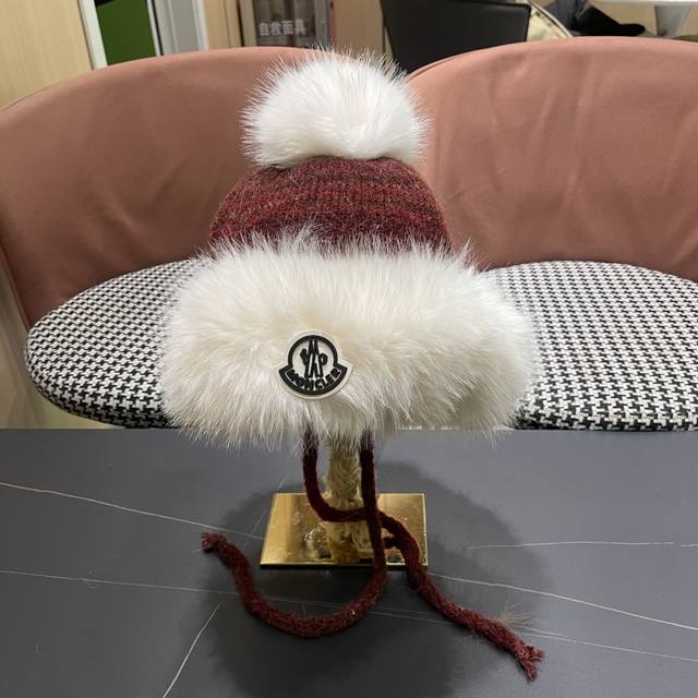 Moncler蒙口御寒雷锋帽子女户外骑行加绒加厚防风护耳保暖滑雪帽