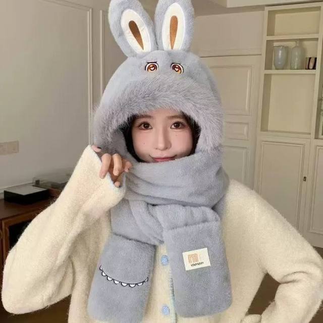 迪奥Dior冬季毛绒加厚帽子围巾手套三件套保暖蓄温 可爱小兔子围脖连帽