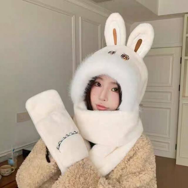 迪奥Dior冬季毛绒加厚帽子围巾手套三件套保暖蓄温 可爱小兔子围脖连帽