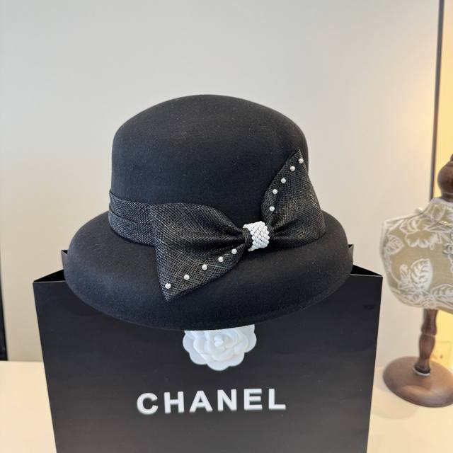 Miumiu缪缪新款秋冬羊毛盆帽，百分百羊毛面料%、头围57Cm