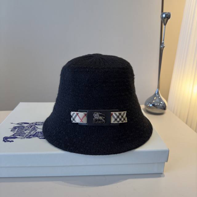巴宝莉新款秋冬渔夫帽，针织面料，头围57Cm