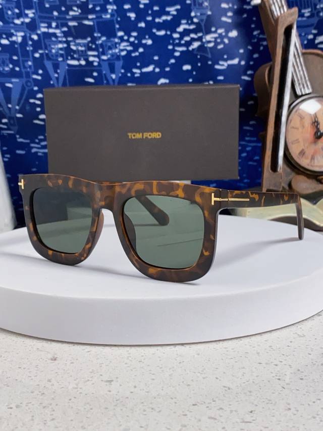 Tomford汤姆福特 2025大框潮流墨镜女高级感显脸小海边防晒防紫外线太阳镜 男女通用