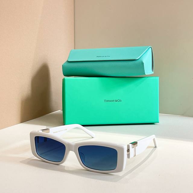 Tiffany&Co.Model：Tf4240U Size：57口18-143