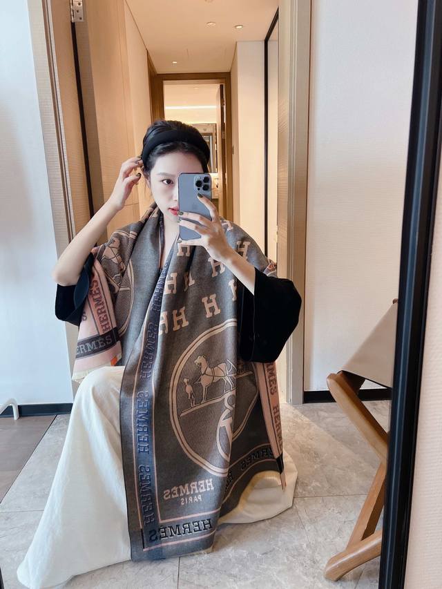 怒赞强推 数量极其有限女人们的精品 爱马仕专柜最新限量Logo，经典刺绣标志，精致度无敌超好的原料，手感有如婴儿肌肤，柔嫩舒服，而且这种机会真的很难得，工厂P舍