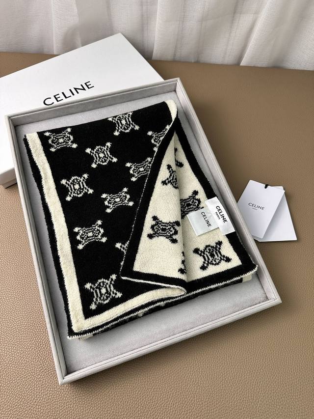 赛琳。原单！重磅推荐！ 新款针织围巾！低调的奢侈感。极品柔美精英高手级别的时髦感围巾！这款赛琳羊绒提花围巾越看越爱，越看越时髦！这种工艺和配色一看就知道不是一般