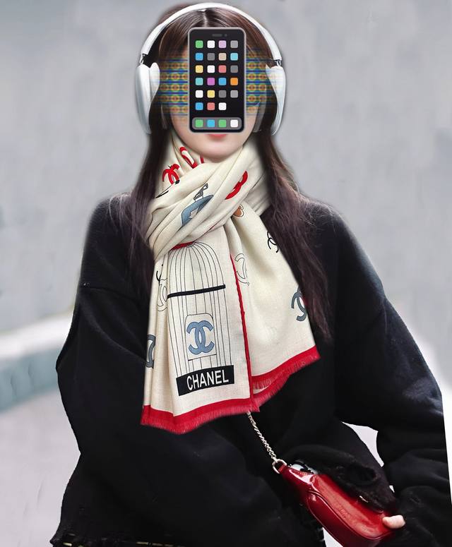 新款 小香 双面同色 2025 5号香水瓶 太美了 下手一定要快[嘴唇]四季都可以用 真心美的让人非常非上身效果简直美翻了 品质非常完美整个围巾给人气场的同时又