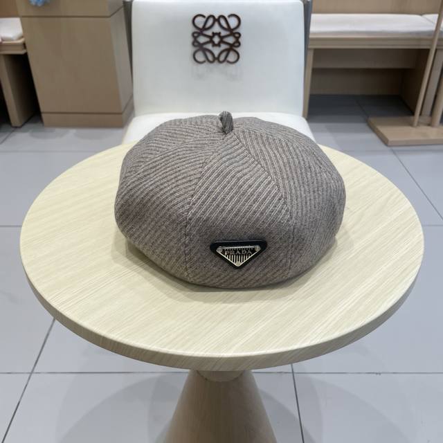 Prada普拉达秋冬保暖纹理显瘦减龄毛呢贝雷帽子女网红小众休闲百搭时尚画家帽