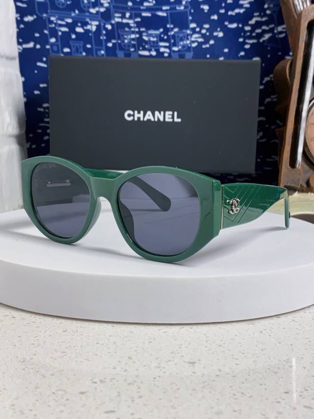 Chanel香奈儿 24新品墨镜女方圆脸太阳眼镜偏光猫眼镜框 宽腿 网红爆款 女士墨镜