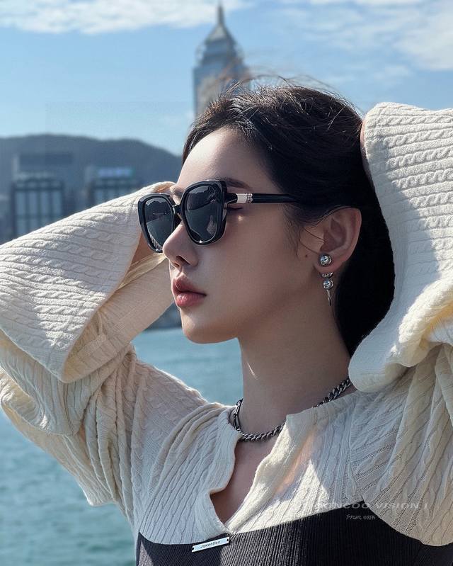 Chanel 香奈儿 2025新款潮流爆款 时尚方框太阳镜 佩戴舒适 网红潮款墨镜 女士高清加厚偏光太阳镜 高品质Tr镜框 型号Ch5907