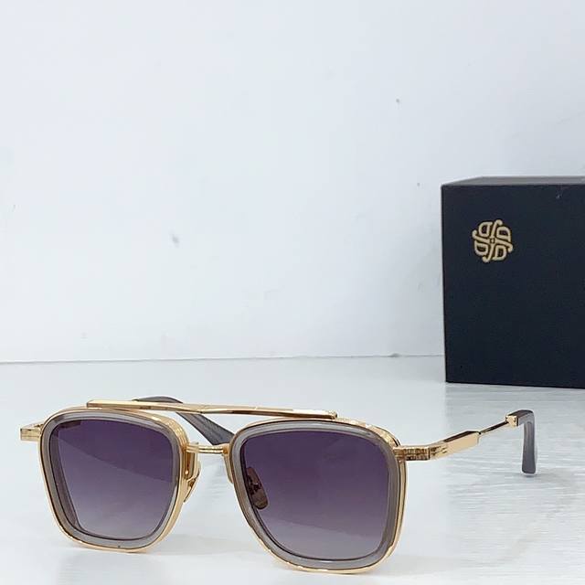 John Dalia提供符合奢侈自然规律的高端作品:精确度、可取性和永恒性。 无与伦比的品质、优秀的材料和对简单美丽的热爱 Model：Bra Dsize：55