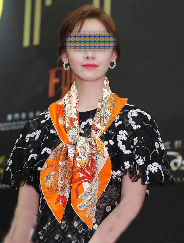 高版本Hermes 珍奇乐园 精致卷边[嘴唇]品质感很显好 好搭到上瘾的丝巾 带着不显山不露水的简约气质现在的时节刚刚好 可以用很久都不过时的款 爱一万年都嫌太