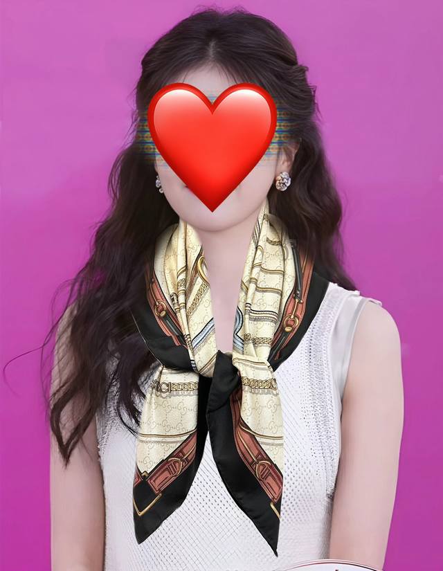 新款 古奇 2025太美了必备款官网同步 皮革Gg图案系列 印花方巾 手工卷边品牌标志性不断焕新演绎 生动彰显品牌别具一格的美学理念Gg图案[嘴唇]为这款黑色桑