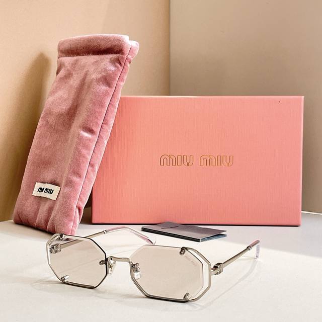 Miu Mi*Model：Mu 172Avsize：55口20-142