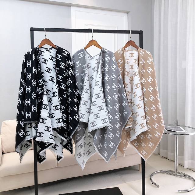 经典款～看到实物才知道有多好 经久不衰，经典热卖款推荐Chanel香奈儿 经典羊毛系列 香奈儿经典元素香包系列优雅大方，绕在颈间超级完美简直丝巾界的尤物 专柜品