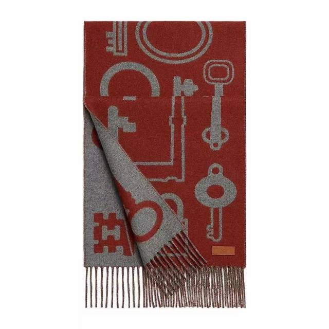 H家。 新款钥匙款新颜色-酒红灰-双面羊绒围巾 怒赞自留，难得的高端款！家属福利！非常正的男士围巾~面料大爱，非常柔软细腻舒服，轻度水波纹！大气简约，超级好看的