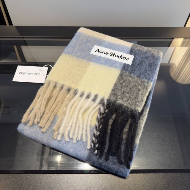 原厂原单，Acne新款羊驼毛马海毛彩虹围巾，斯德哥尔摩的温暖色彩！第一眼便爱上，超高颜值！梦幻配色，秒杀市面上所有版本，真正的原单货，Acne的围巾总是让人惊喜