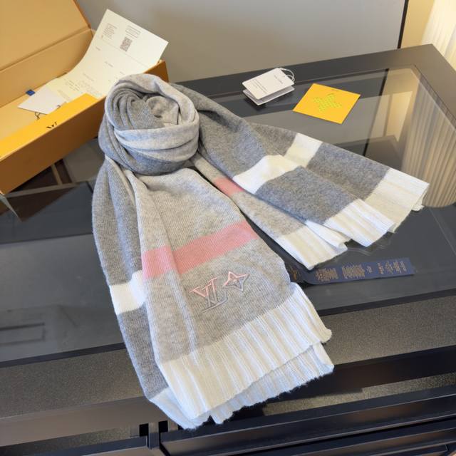 Lv路易威登轻奢针织羊绒围巾 100%进口针织羊绒 尺寸：180*32
