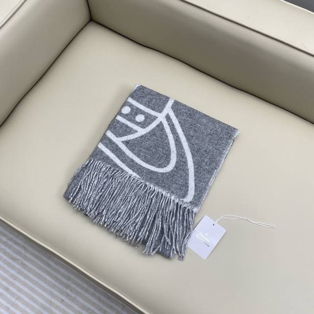 原单品质！英国朋克教母 “西太后Vivienne Westwood”最爱的土星 从精神上，Vivenne Westwood才是最能代表英国人的时尚品牌.本季强推