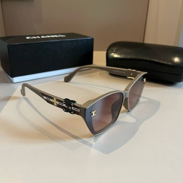 Chanel香奈儿防晒太阳镜，时尚欧美风遮掩镜，超显脸小百搭