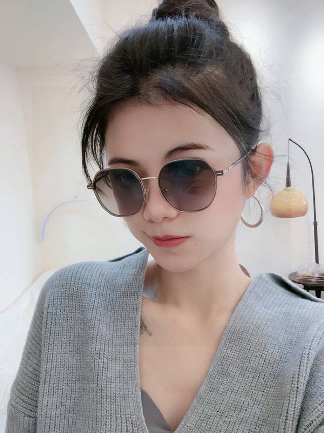 偏光系列太阳镜 原版出货香奈儿网红超爆款经典奢华全球风 [亲亲] 时尚圆框太阳镜 气质非凡 经典大框款式太阳眼镜[篮球] 顶级品质 奢华Logo 正版板材质量