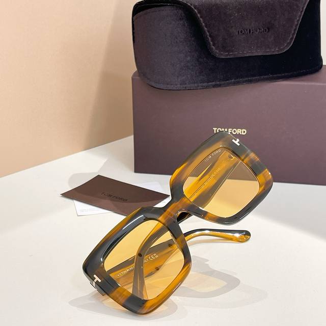 Tom For*Model：Ft1157Size：50口23-145