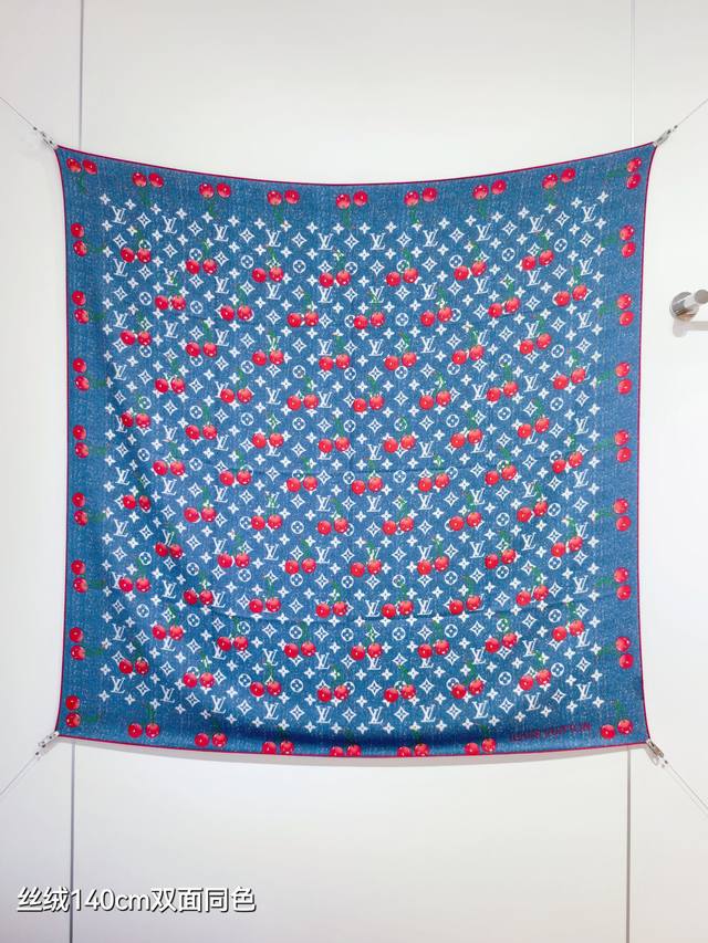 Rlv2541 双面同色 140X140Cm 70%羊绒30%真丝 Lv X Tm Monogram Cerise樱桃