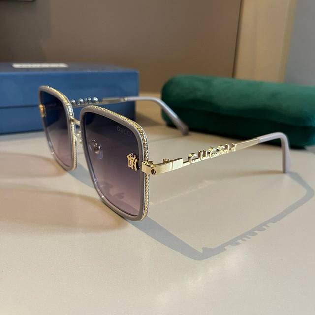 重磅新品 女款太阳镜 大框立体面 修饰脸型 复古有韵味