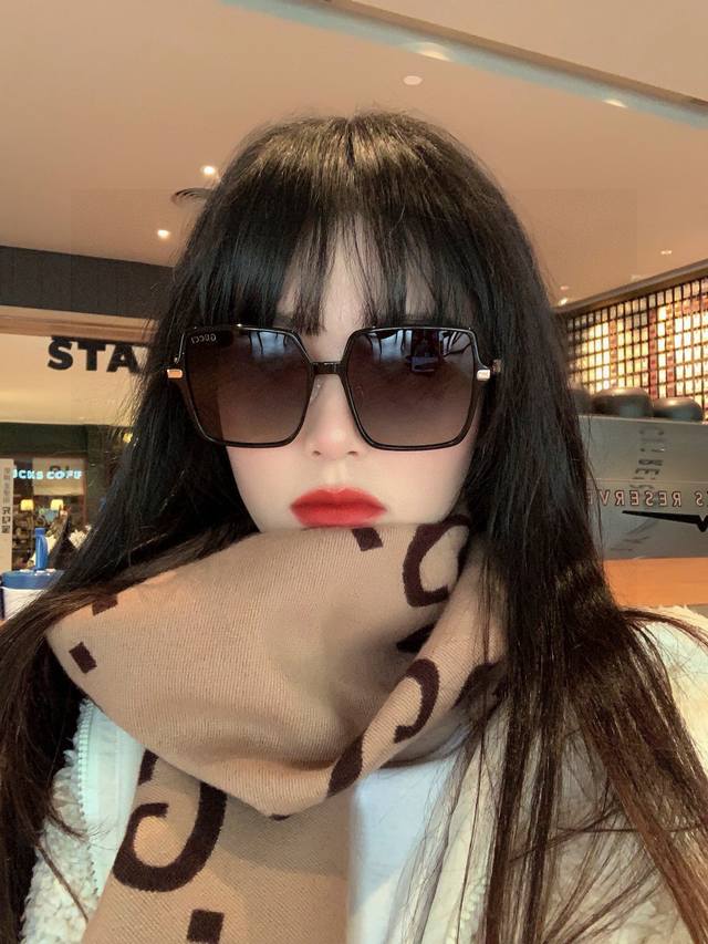 Gucci 古奇2025年新款太阳镜 精致优雅镶钻设计 佩戴舒适值得推荐型号：G1307