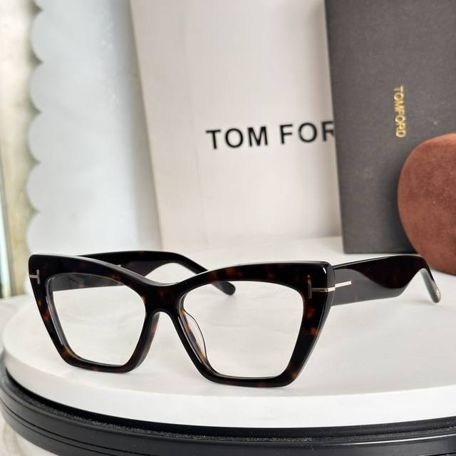 Tom For* Model：Ft6026Size：56口15-140