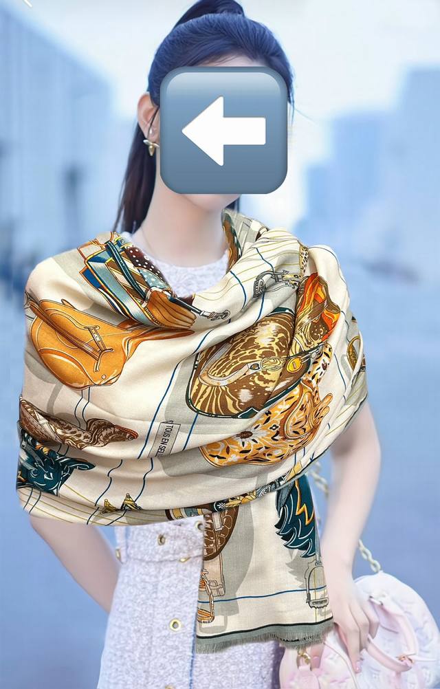 新款 女士们必备款2025 新款爱马仕 双面同色 太美了 下手一定要快[嘴唇]四季都可以用 真心美的让人非常非上身效果简直美翻了 品质非常完美整个围巾给人气场的