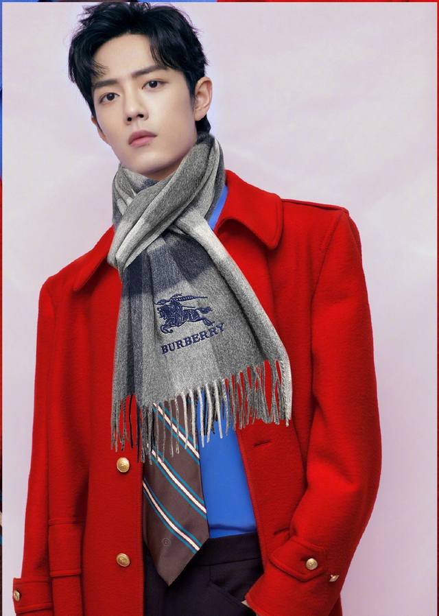 110%山羊绒 2025 巴宝莉 刺绣战马 采用内蒙古顶级山羊绒，新款男女通用情侣款重磅推荐 经典的格子，永不过时非常保暖柔软亲肤，不扎脖经典巴宝莉格纹设计太美